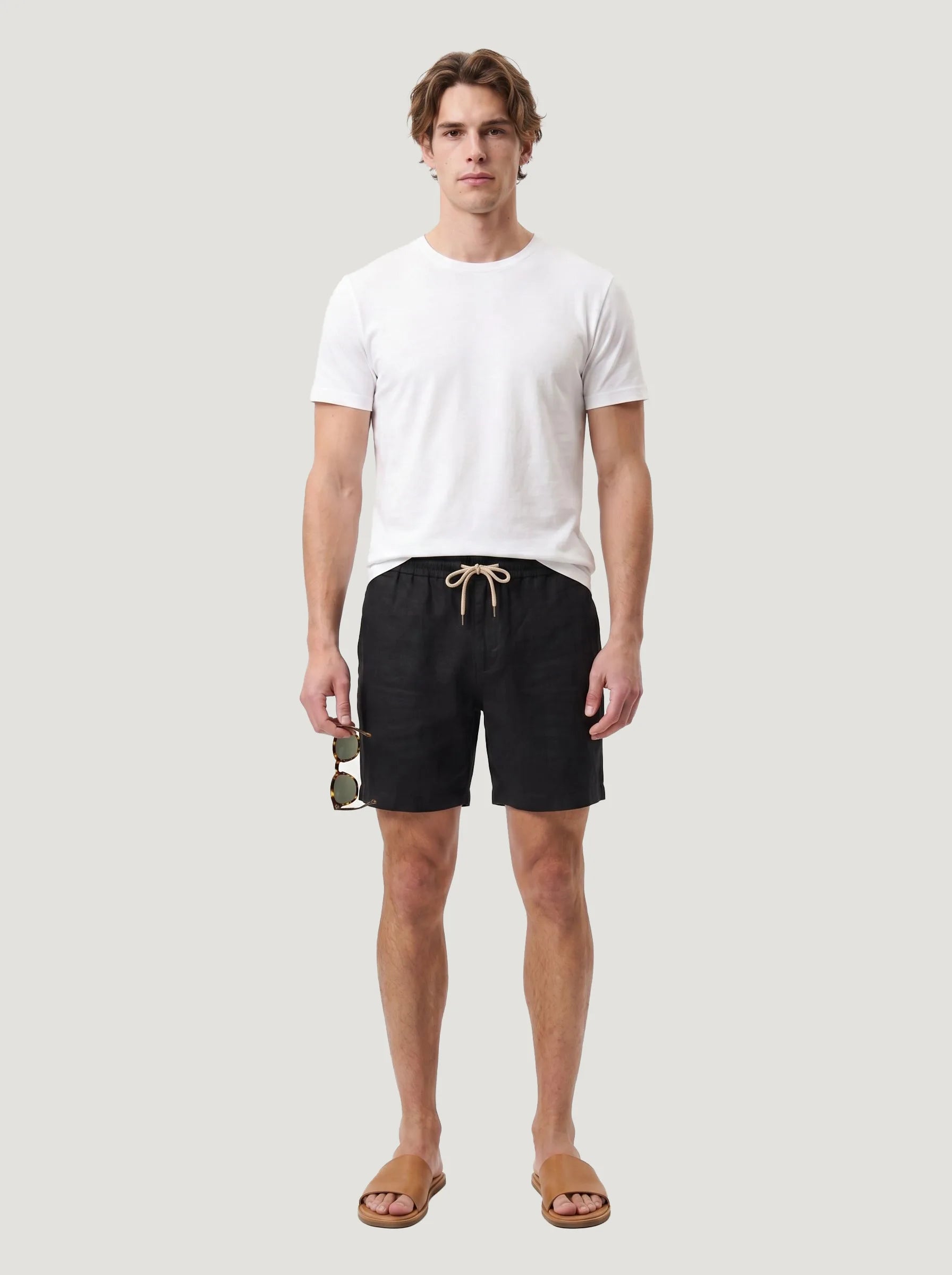 Pantaloncini con coulisse in 100% lino europeo
